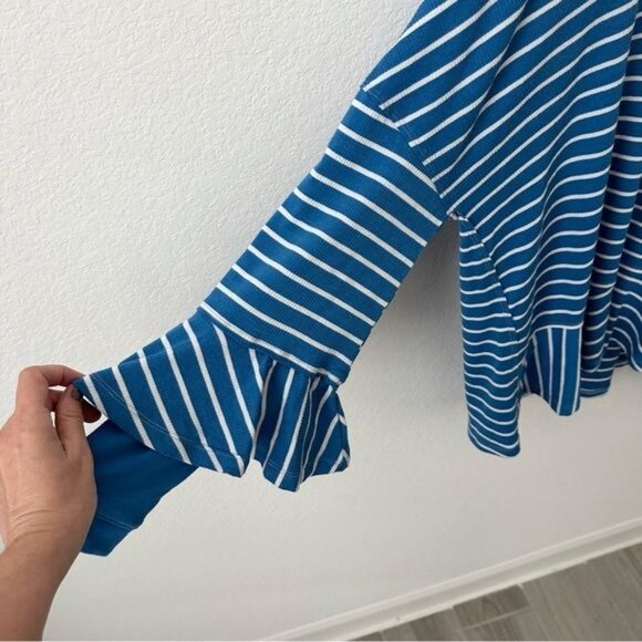 We The Free Roundabout Blue White Striped Top Size M - Picture 3 of 6